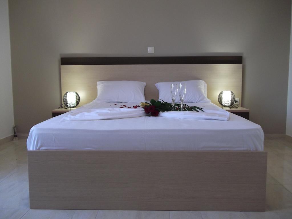 Kritamos Beach Apartments Frangocastelo Room photo