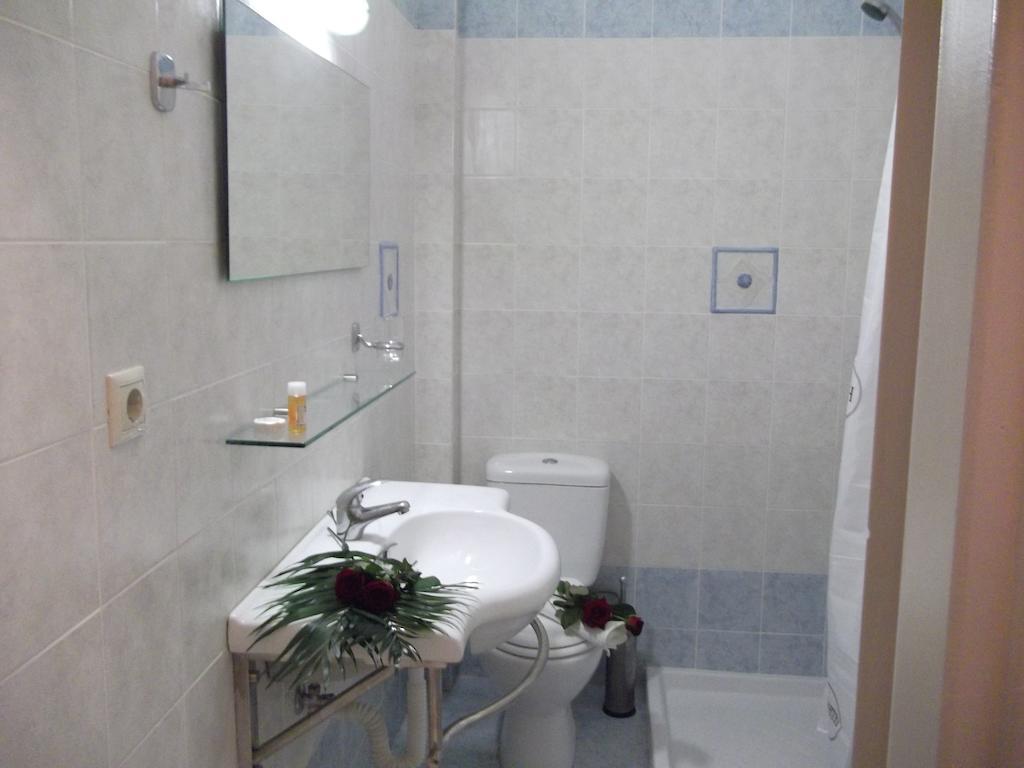 Kritamos Beach Apartments Frangocastelo Room photo