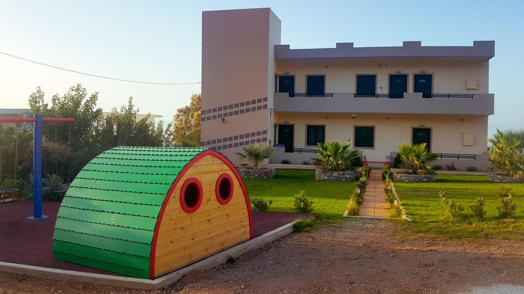 Kritamos Beach Apartments Frangocastelo Exterior photo